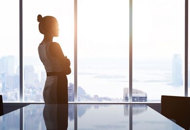 Oben wird's einsam: Auch im Mittelstand steigt der Anteil weiblicher Führungskräfte nur langsam.