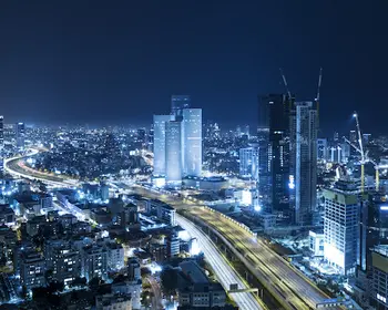 Skyline von Tel-Aviv bei Nacht