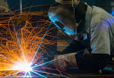 Das Herzstück der deutschen Industrie ist nach wie vor die Stahl- und Metallbranche, die im internationalen Vergleich vor allem bei Edel- und Hochleistungsstähle mit Qualität punkten kann.
